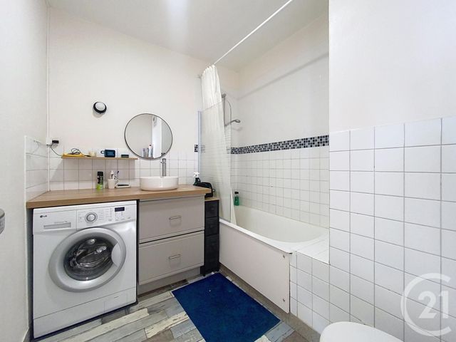 Appartement F1 à vendre - 1 pièce - 29.42 m2 - CHARTRES - 28 - CENTRE - Century 21 Maitrejean Immobilier