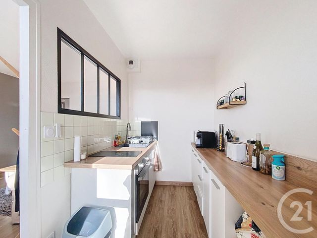 Appartement F1 à vendre - 1 pièce - 29.42 m2 - CHARTRES - 28 - CENTRE - Century 21 Maitrejean Immobilier