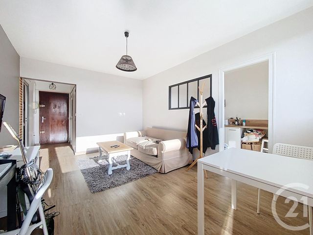 Appartement F1 à vendre - 1 pièce - 29.42 m2 - CHARTRES - 28 - CENTRE - Century 21 Maitrejean Immobilier