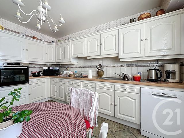 Appartement F4 à louer - 5 pièces - 121.89 m2 - CHARTRES - 28 - CENTRE - Century 21 Maitrejean Immobilier