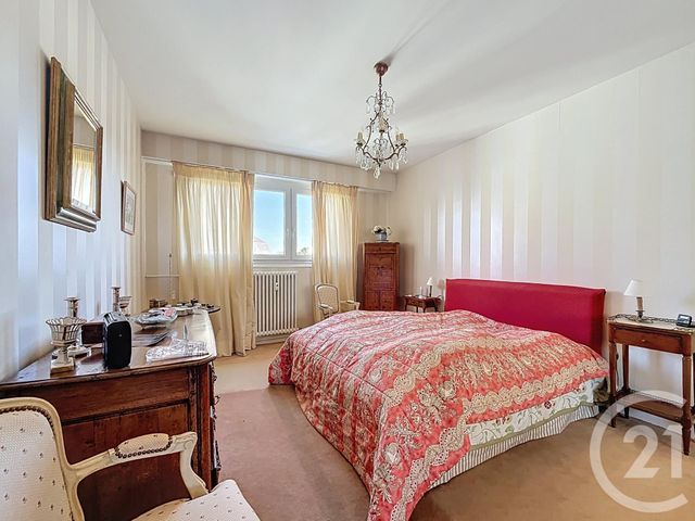 Appartement F4 à louer - 5 pièces - 121.89 m2 - CHARTRES - 28 - CENTRE - Century 21 Maitrejean Immobilier