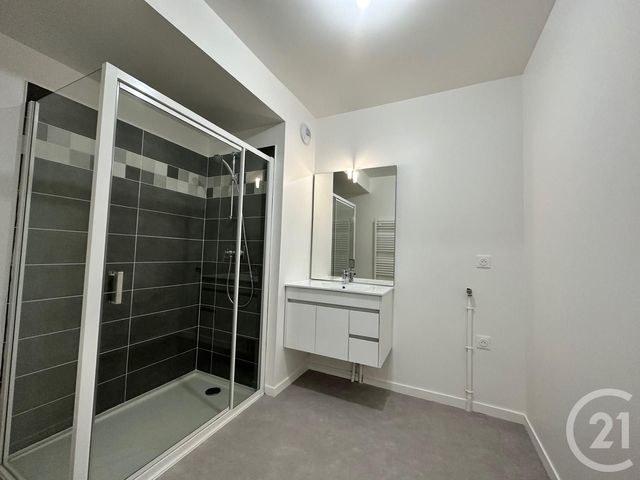 Appartement F3 à louer - 3 pièces - 62.28 m2 - CHARTRES - 28 - CENTRE - Century 21 Maitrejean Immobilier