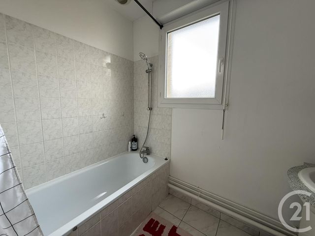 maison à louer - 6 pièces - 113.51 m2 - CHARTRES - 28 - CENTRE - Century 21 Maitrejean Immobilier