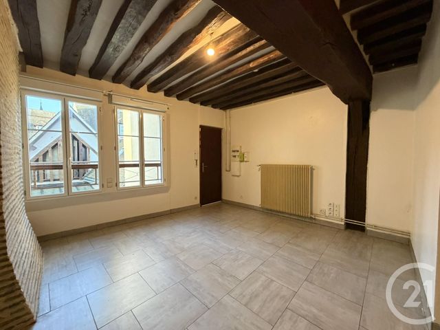 Appartement T2 à louer - 2 pièces - 43.6 m2 - CHARTRES - 28 - CENTRE - Century 21 Maitrejean Immobilier