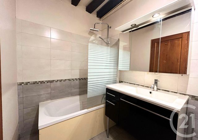 Appartement T2 à louer - 2 pièces - 43.6 m2 - CHARTRES - 28 - CENTRE - Century 21 Maitrejean Immobilier