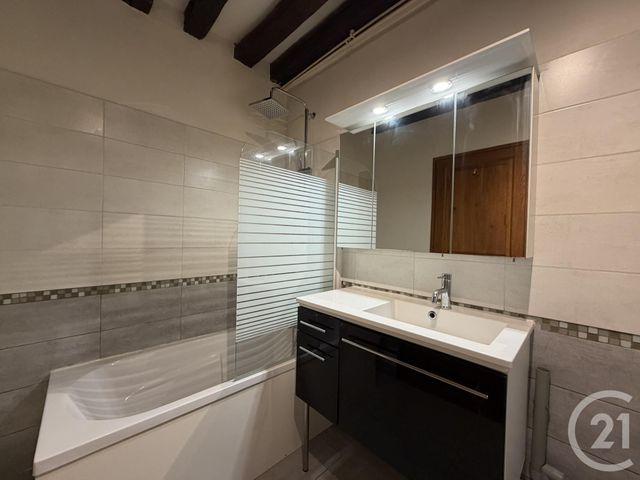 Appartement T2 à louer - 2 pièces - 43.6 m2 - CHARTRES - 28 - CENTRE - Century 21 Maitrejean Immobilier