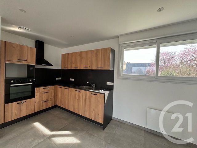 maison à louer - 4 pièces - 71.93 m2 - CHARTRES - 28 - CENTRE - Century 21 Maitrejean Immobilier