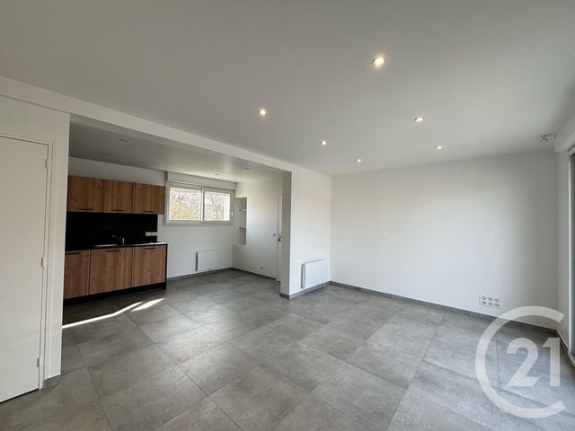 maison à louer - 4 pièces - 71.93 m2 - CHARTRES - 28 - CENTRE - Century 21 Maitrejean Immobilier