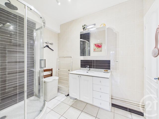 Appartement F4 à vendre - 4 pièces - 113.3 m2 - CHARTRES - 28 - CENTRE - Century 21 Maitrejean Immobilier