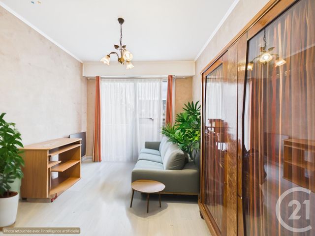 Appartement F4 à vendre - 4 pièces - 113.3 m2 - CHARTRES - 28 - CENTRE - Century 21 Maitrejean Immobilier