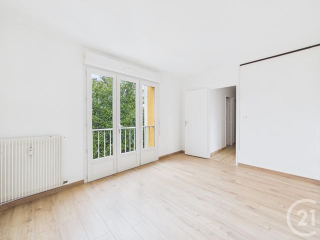 Appartement T3 à vendre - 3 pièces - 69.23 m2 - CHARTRES - 28 - CENTRE - Century 21 Maitrejean Immobilier