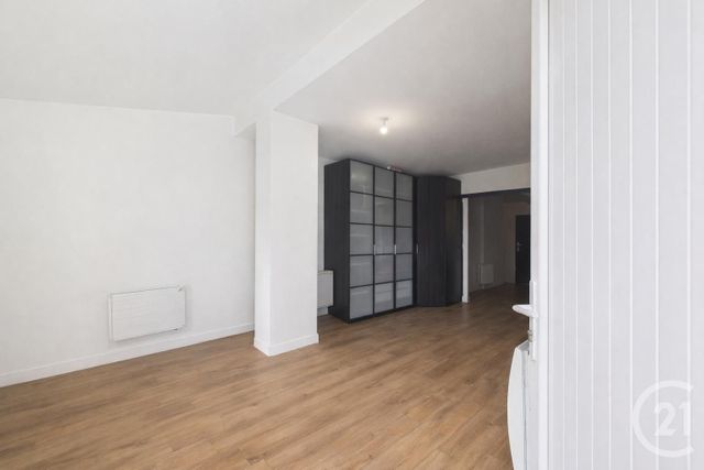 Appartement Loft à vendre - 4 pièces - 150.0 m2 - MAINVILLIERS - 28 - CENTRE - Century 21 Maitrejean Immobilier