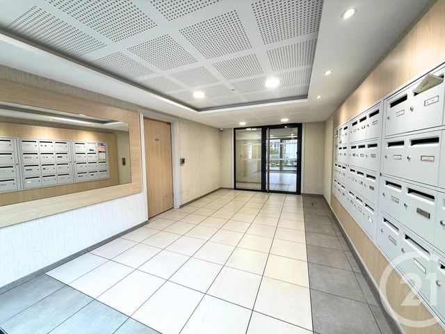 Appartement F4 à louer - 4 pièces - 83.8 m2 - CHARTRES - 28 - CENTRE - Century 21 Maitrejean Immobilier