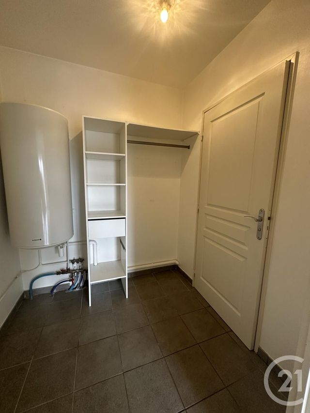 Appartement T1 à vendre - 1 pièce - 33.89 m2 - CHARTRES - 28 - CENTRE - Century 21 Maitrejean Immobilier