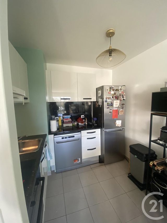 Appartement F2 à louer - 2 pièces - 45.0 m2 - CHARTRES - 28 - CENTRE - Century 21 Maitrejean Immobilier
