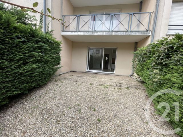 Appartement F1 à louer - 1 pièce - 27.3 m2 - CHARTRES - 28 - CENTRE - Century 21 Maitrejean Immobilier