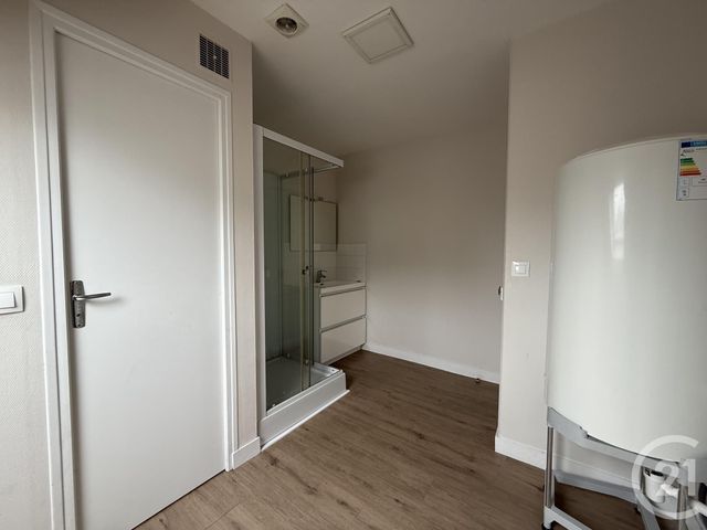 Appartement F1 à louer - 1 pièce - 31.86 m2 - CHARTRES - 28 - CENTRE - Century 21 Maitrejean Immobilier