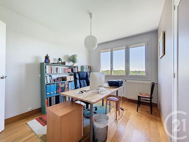 Appartement F5 à louer - 5 pièces - 100.79 m2 - CHARTRES - 28 - CENTRE - Century 21 Maitrejean Immobilier