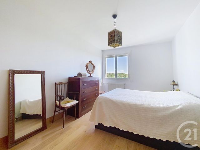 Appartement F5 à louer - 5 pièces - 100.79 m2 - CHARTRES - 28 - CENTRE - Century 21 Maitrejean Immobilier