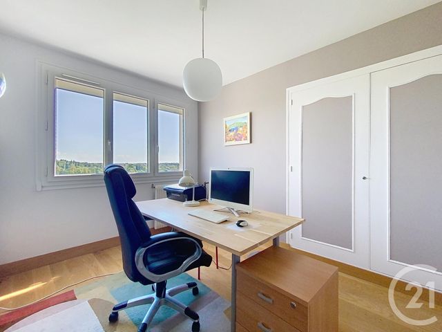 Appartement F5 à louer - 5 pièces - 100.79 m2 - CHARTRES - 28 - CENTRE - Century 21 Maitrejean Immobilier