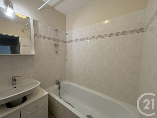 Appartement F2 à louer - 2 pièces - 46.5 m2 - CHARTRES - 28 - CENTRE - Century 21 Maitrejean Immobilier