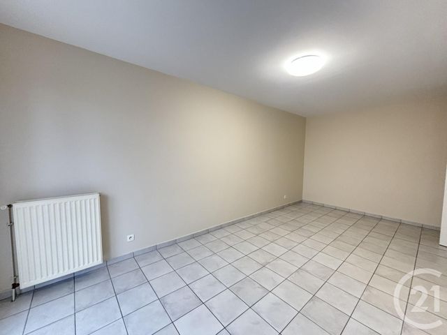 Appartement F2 à louer - 2 pièces - 46.5 m2 - CHARTRES - 28 - CENTRE - Century 21 Maitrejean Immobilier