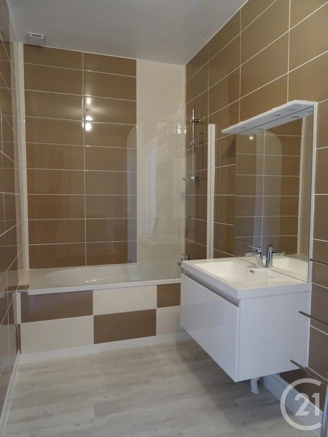 maison à louer - 4 pièces - 88.9 m2 - CHARTRES - 28 - CENTRE - Century 21 Maitrejean Immobilier