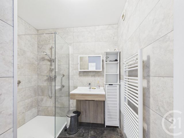 Appartement F4 à vendre - 4 pièces - 106.97 m2 - CHARTRES - 28 - CENTRE - Century 21 Maitrejean Immobilier