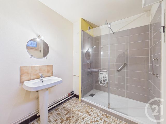 Appartement F2 à vendre - 2 pièces - 54.46 m2 - CHARTRES - 28 - CENTRE - Century 21 Maitrejean Immobilier