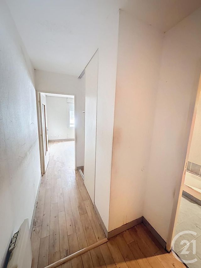 Appartement T1 à vendre - 1 pièce - 26.0 m2 - CHARTRES - 28 - CENTRE - Century 21 Maitrejean Immobilier