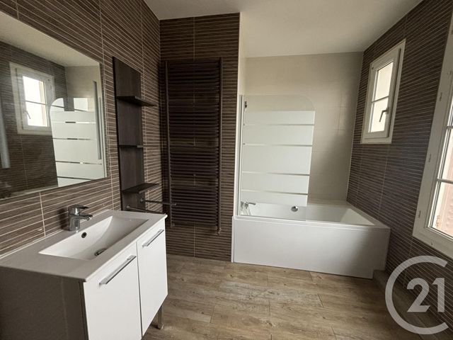 Appartement F3 à louer - 3 pièces - 90.39 m2 - MAINVILLIERS - 28 - CENTRE - Century 21 Maitrejean Immobilier