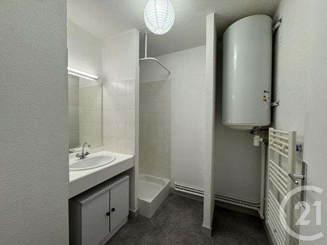 Appartement F2 à louer - 2 pièces - 34.0 m2 - CHARTRES - 28 - CENTRE - Century 21 Maitrejean Immobilier