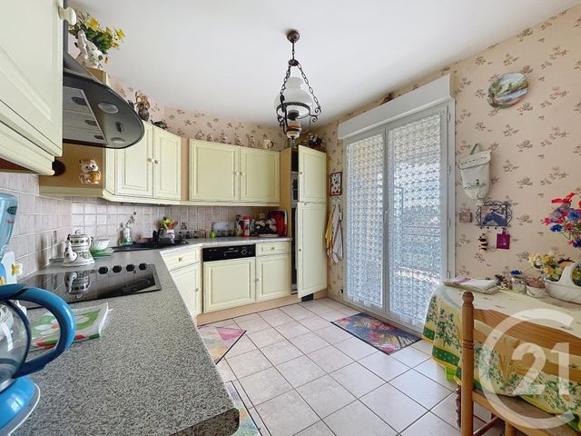 Appartement F3 à vendre - 3 pièces - 82.28 m2 - CHARTRES - 28 - CENTRE - Century 21 Maitrejean Immobilier