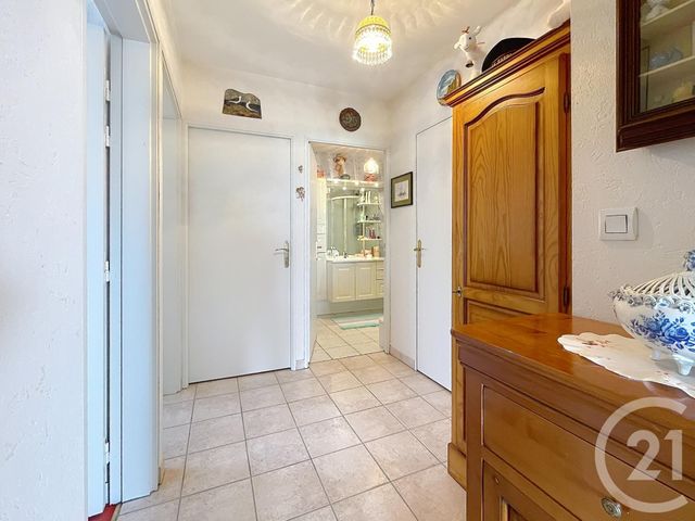 Appartement F3 à vendre - 3 pièces - 82.28 m2 - CHARTRES - 28 - CENTRE - Century 21 Maitrejean Immobilier