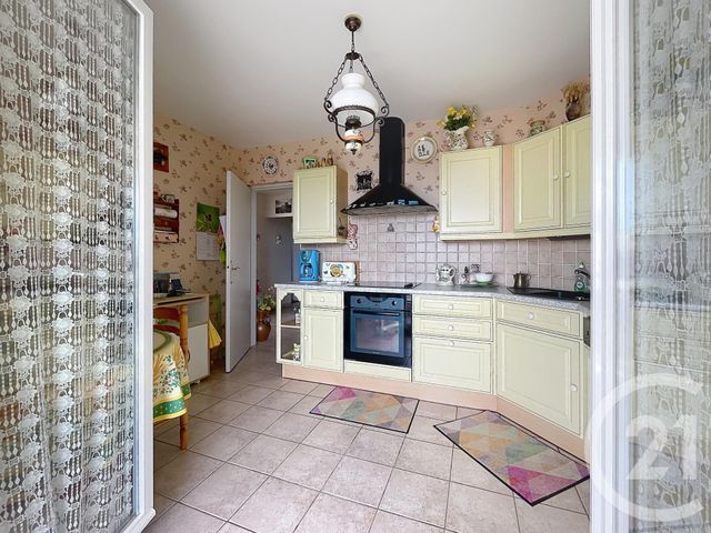 Appartement F3 à vendre - 3 pièces - 82.28 m2 - CHARTRES - 28 - CENTRE - Century 21 Maitrejean Immobilier