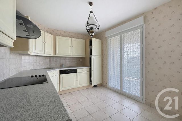 Appartement F3 à vendre - 3 pièces - 82.28 m2 - CHARTRES - 28 - CENTRE - Century 21 Maitrejean Immobilier