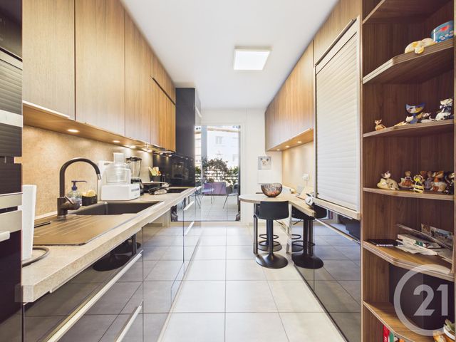 Appartement F4 à vendre - 4 pièces - 104.0 m2 - CHARTRES - 28 - CENTRE - Century 21 Maitrejean Immobilier