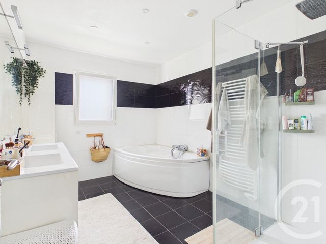 maison à vendre - 5 pièces - 198.2 m2 - PRUNAY LE GILLON - 28 - CENTRE - Century 21 Maitrejean Immobilier