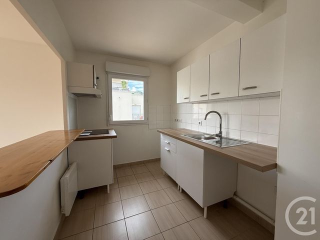Appartement F3 à louer - 3 pièces - 68.8 m2 - CHARTRES - 28 - CENTRE - Century 21 Maitrejean Immobilier