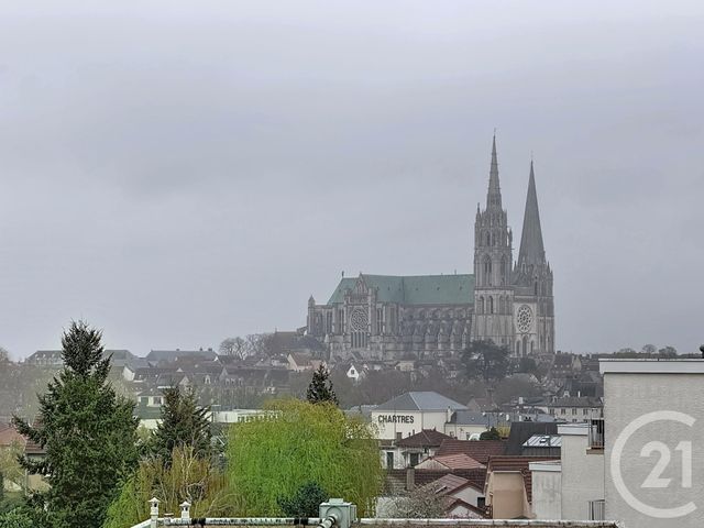 Appartement F4 à vendre - 4 pièces - 87.01 m2 - CHARTRES - 28 - CENTRE - Century 21 Maitrejean Immobilier