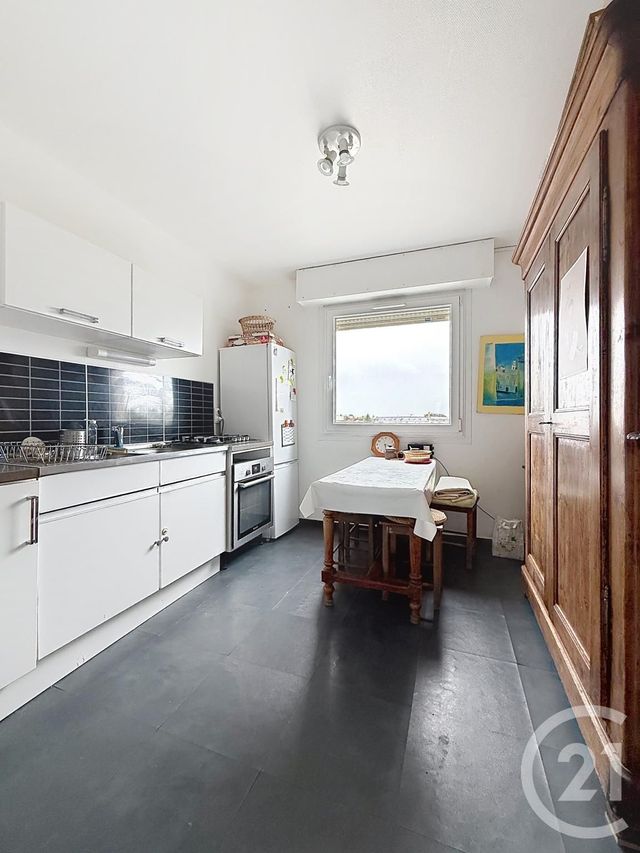 Appartement F4 à vendre - 4 pièces - 87.01 m2 - CHARTRES - 28 - CENTRE - Century 21 Maitrejean Immobilier