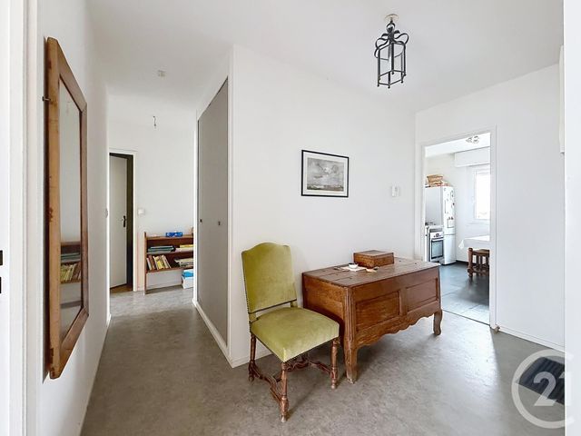 Appartement F4 à vendre - 4 pièces - 87.01 m2 - CHARTRES - 28 - CENTRE - Century 21 Maitrejean Immobilier