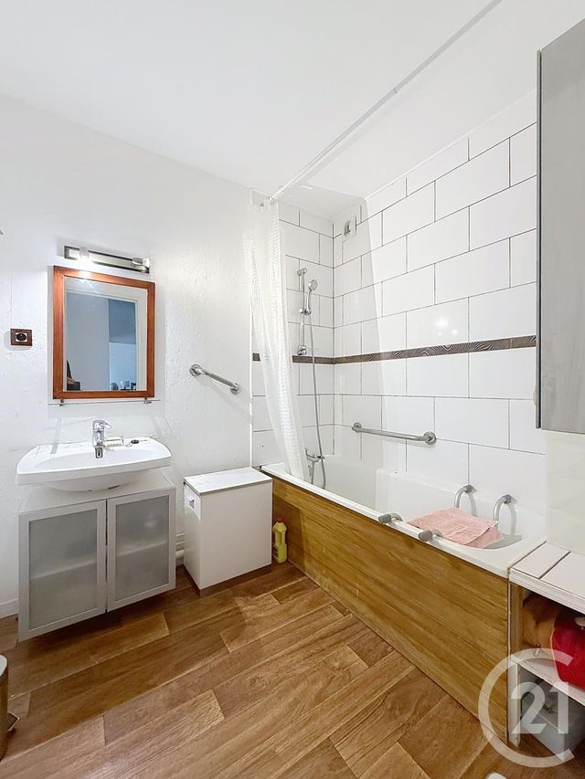 Appartement F4 à vendre - 4 pièces - 87.01 m2 - CHARTRES - 28 - CENTRE - Century 21 Maitrejean Immobilier