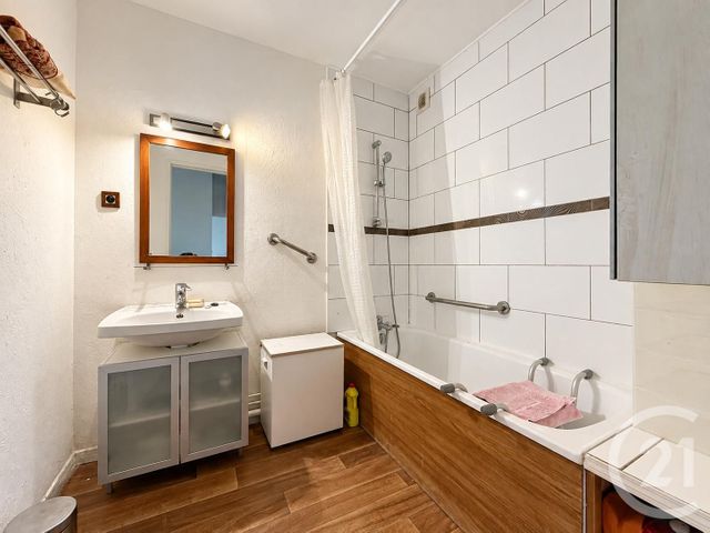 Appartement F4 à vendre - 4 pièces - 87.01 m2 - CHARTRES - 28 - CENTRE - Century 21 Maitrejean Immobilier