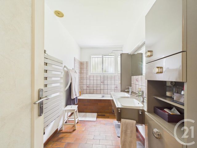 maison à vendre - 6 pièces - 137.0 m2 - CHARTRES - 28 - CENTRE - Century 21 Maitrejean Immobilier