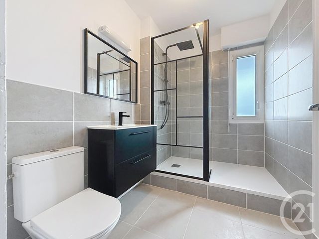 Appartement F4 à vendre - 2 pièces - 45.0 m2 - CHARTRES - 28 - CENTRE - Century 21 Maitrejean Immobilier