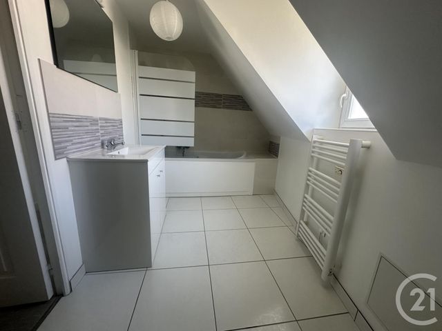 Appartement F3 à louer - 3 pièces - 63.48 m2 - CHARTRES - 28 - CENTRE - Century 21 Maitrejean Immobilier