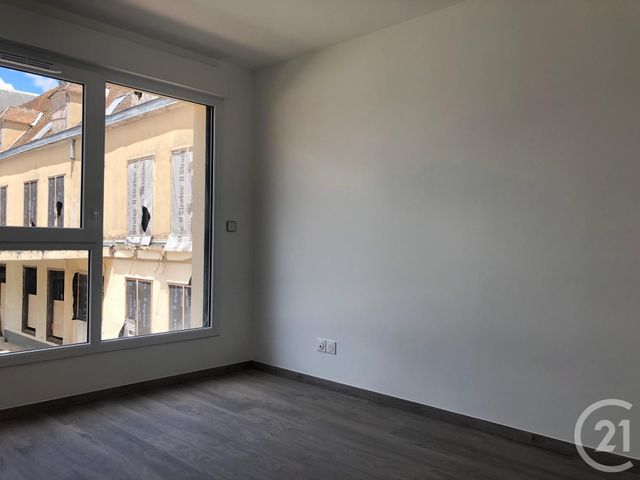 Appartement F4 à louer - 4 pièces - 85.75 m2 - CHARTRES - 28 - CENTRE - Century 21 Maitrejean Immobilier