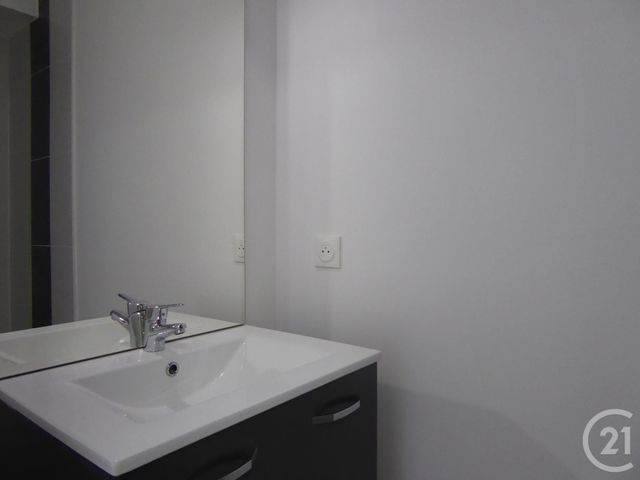 Appartement F4 à louer - 4 pièces - 85.75 m2 - CHARTRES - 28 - CENTRE - Century 21 Maitrejean Immobilier