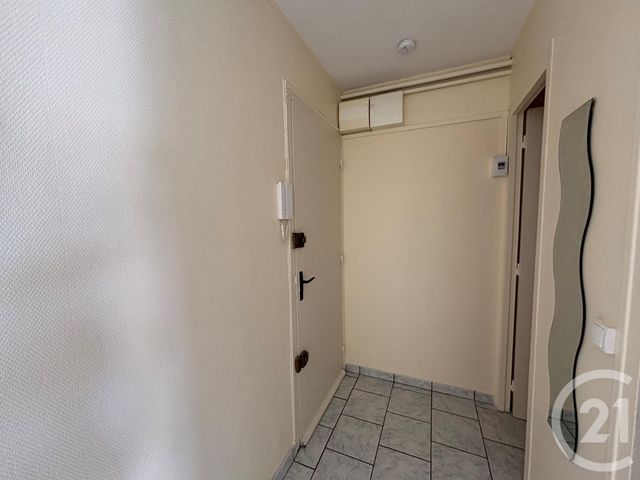 Appartement F2 à louer - 2 pièces - 43.85 m2 - CHARTRES - 28 - CENTRE - Century 21 Maitrejean Immobilier